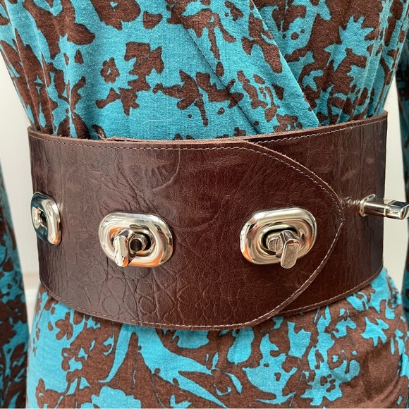 Louis Verdad Dress, Comes with brown wide leather belt, Small, Blue & Brown - Picture 8 of 16